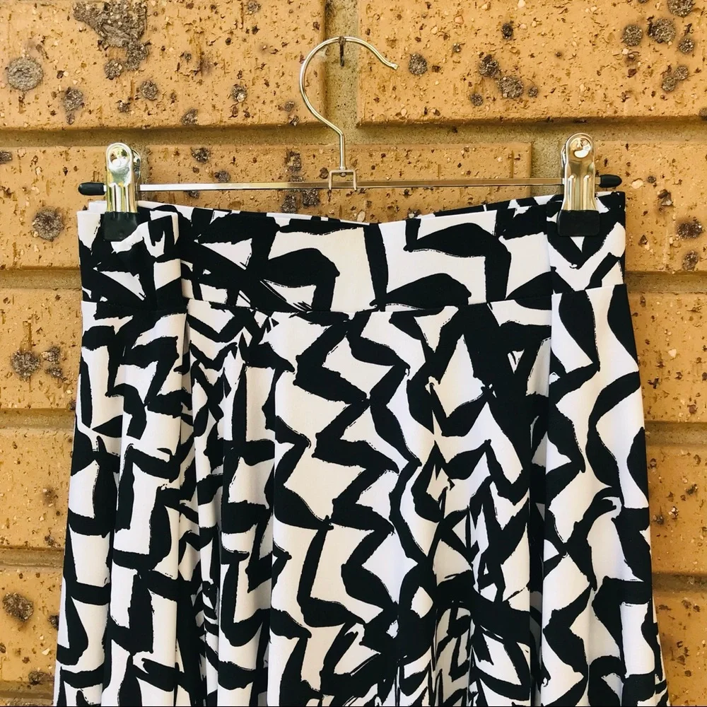 KATIES Asymmetrical Stretch Skirt Black White Size M Smart Casual Event Party - Picture 6 of 7